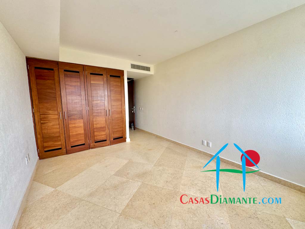 Playamar Tres Cantos T2 802 - Recámara cinco 4